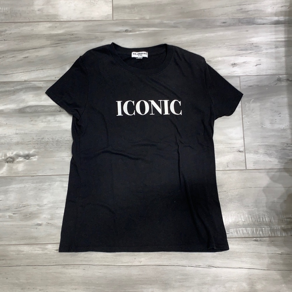 “Iconic” basic graphic tee - Picture 2 of 2